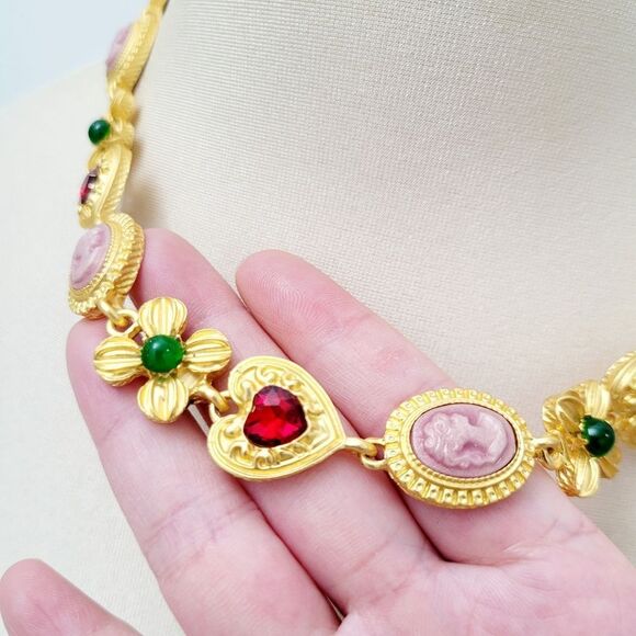 Brand New Gold Tone Victorian Style Necklace - Picture 3 of 7